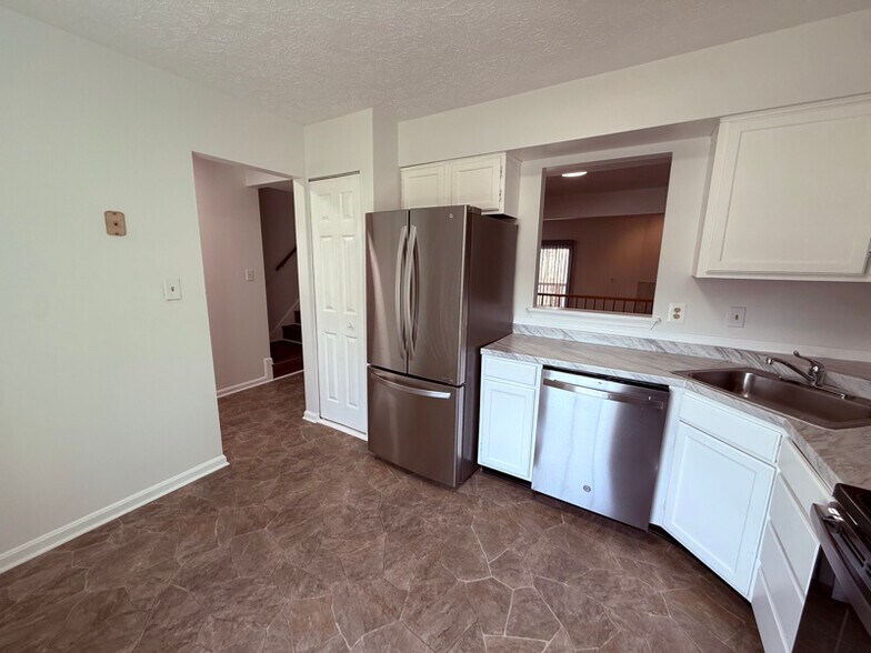 Building Photo - 2916 Carlyle Ct