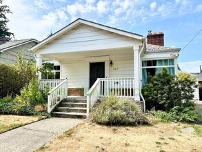 Building Photo - Gorgeous 2 Bedroom with finished basement,...