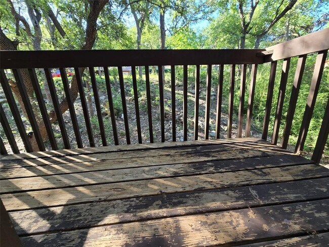 Building Photo - 604 Quail Creek Dr