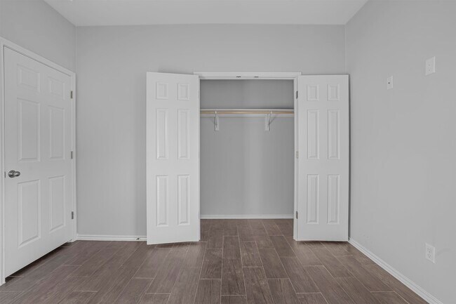Building Photo - 1616 Tesis Drive