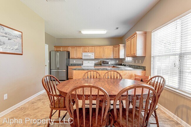 Building Photo - 4 br, 2.5 bath House - 8 Reid Valley Ct