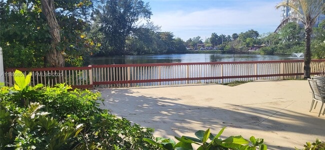 Building Photo - 1300 NE Miami Gardens Dr