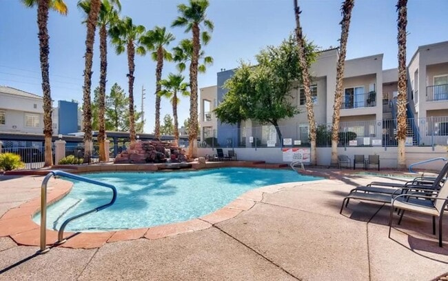 Building Photo - GREEN VALLEY CONDO IN  RENOVATED CONDITION