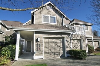 Building Photo - 2bd/2.5ba Kirkland Townhome