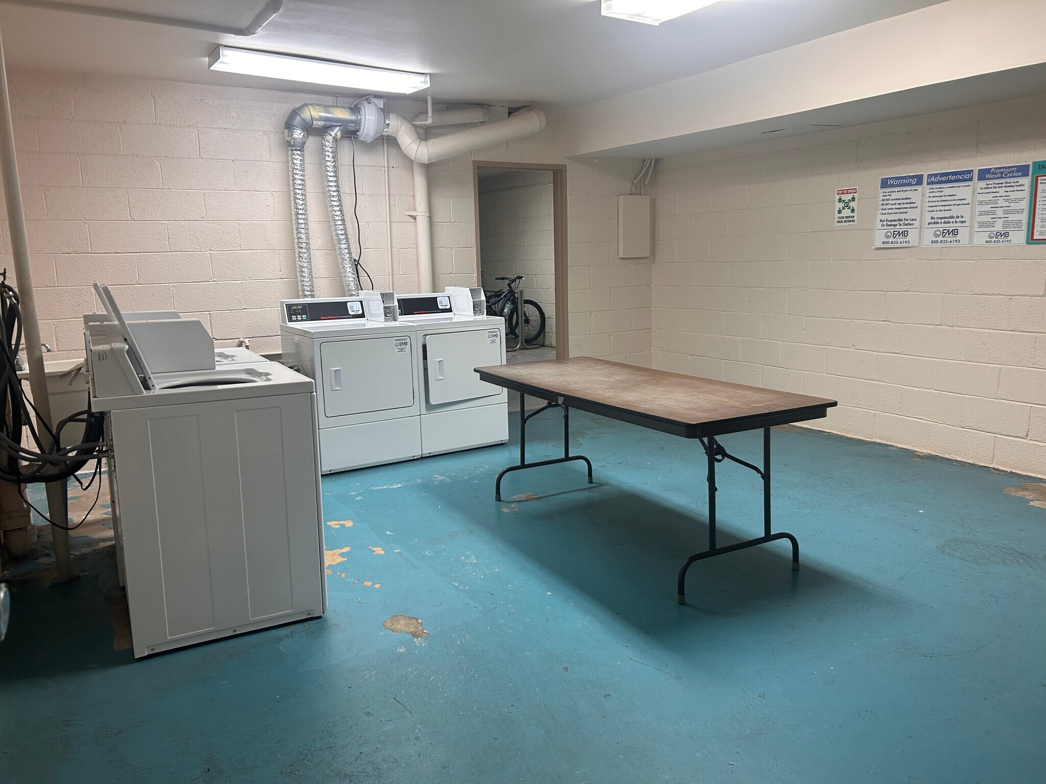 Building Photo - 4923 Americana Dr