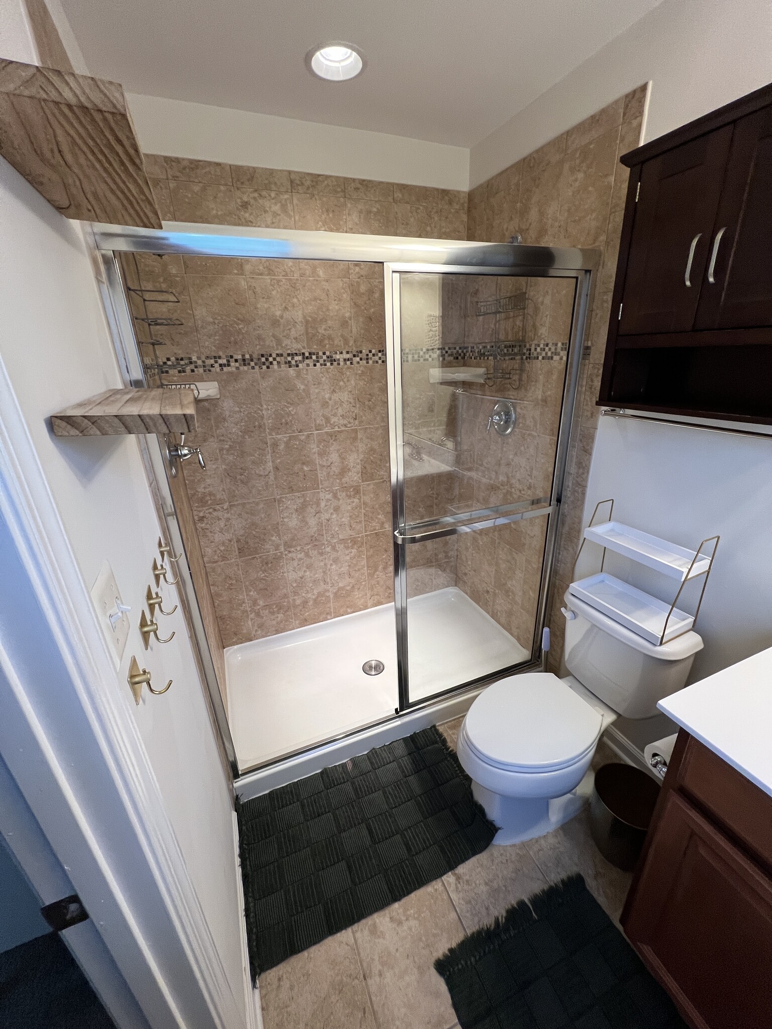Master Bath - 2172 Whispering Hollow Ln