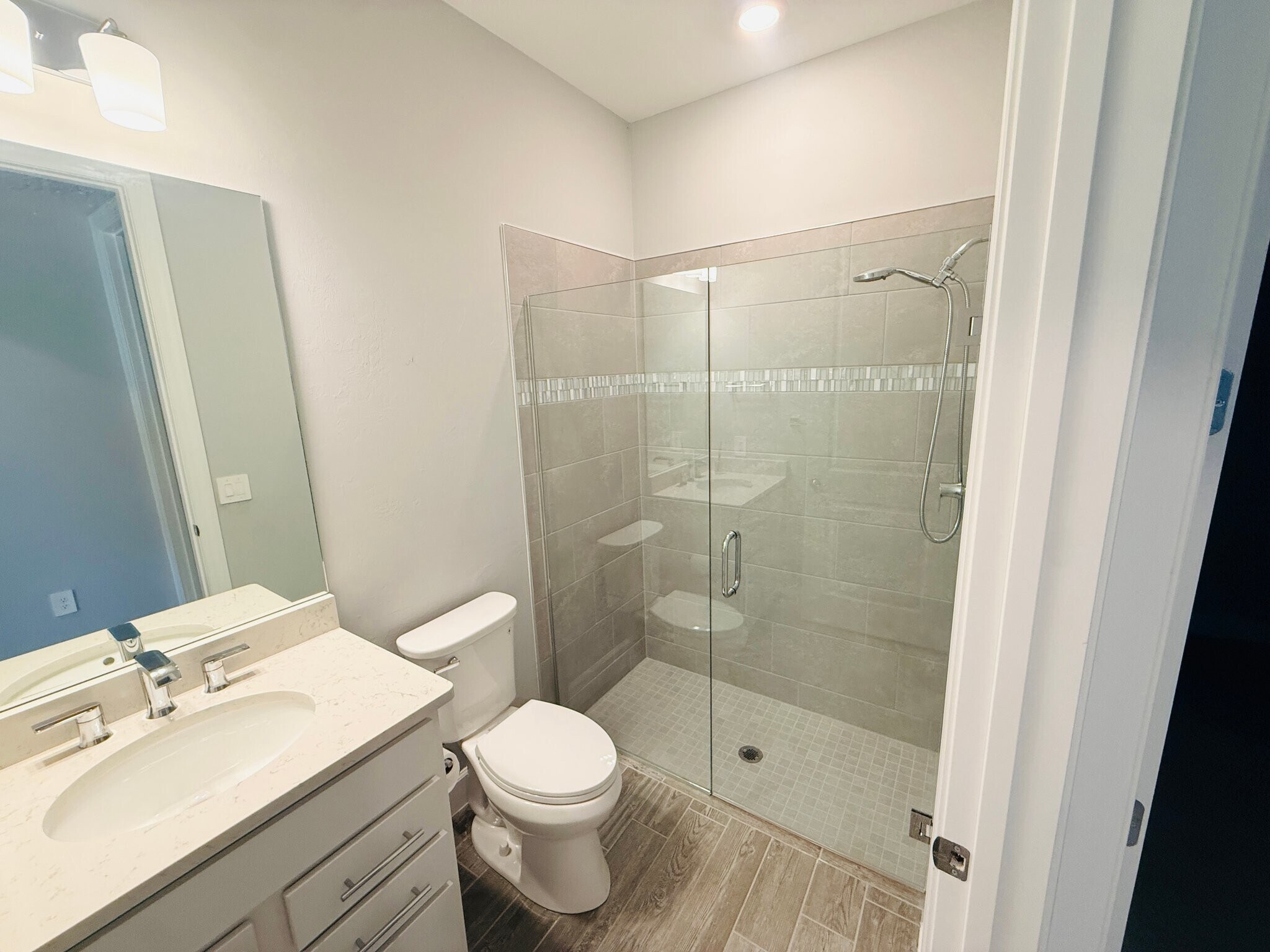 Building Photo - 6256 Baywood Ct