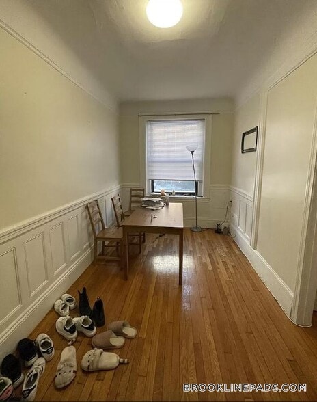 Building Photo - 48 Babcock St