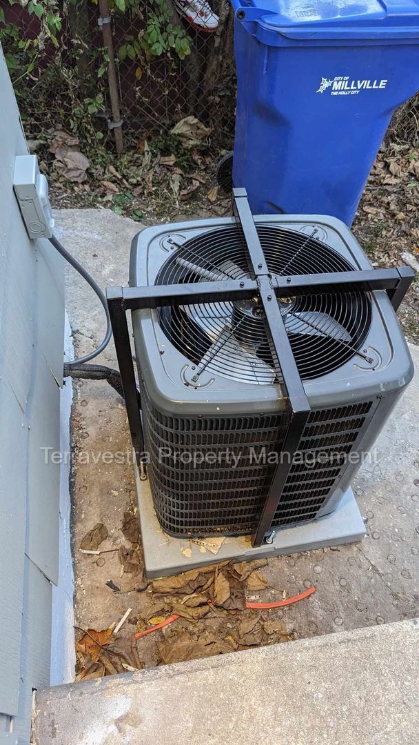 Building Photo - 3 Bed with a bonus finished attic in Millville! Eligible for $500 Security Deposit.