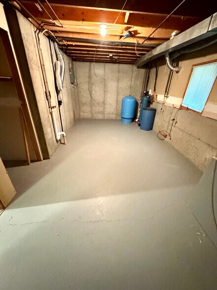 Building Photo - 6791 Pleasantview St NE