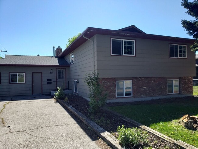 Building Photo - 526 N.11th Ave