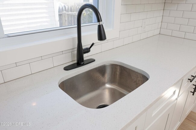 Building Photo - 1216 8th Ave