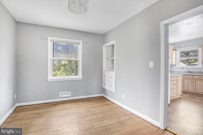 Building Photo - 4112 Orchard Dr