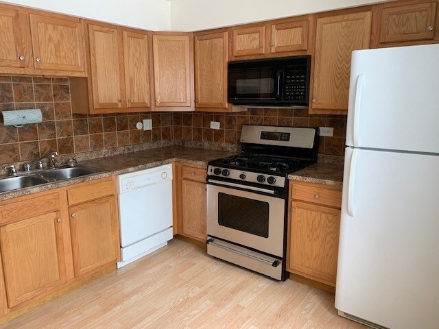 Building Photo - 6616 104th Pl