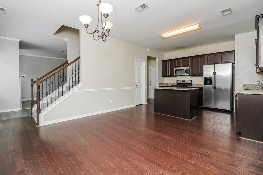 Building Photo - 68 Teramont Ct