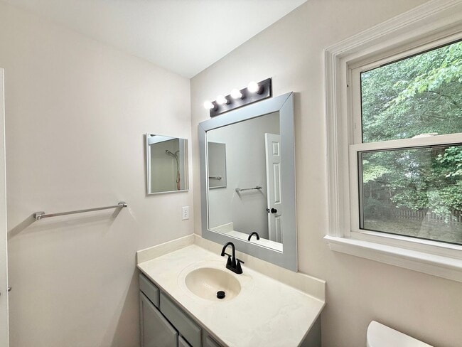 Building Photo - **OFFERING REFUNDABLE APPLICATION FEES** Newly Remodeled 3BD, 2.5BA Knightdale Home with a Fenced...
