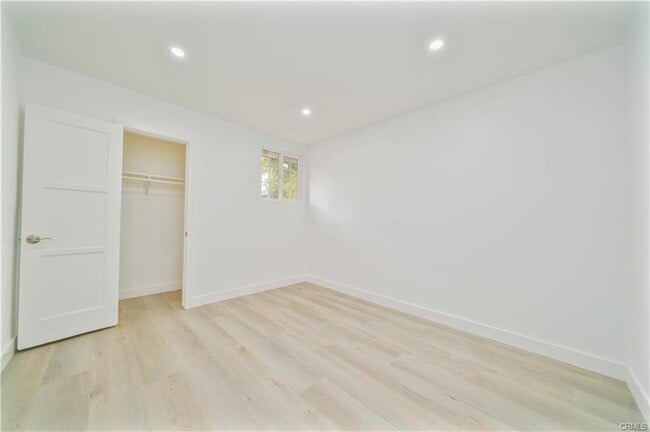 Building Photo - 147 E Central Ave