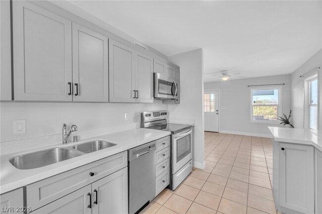 Building Photo - 235 Zinc St