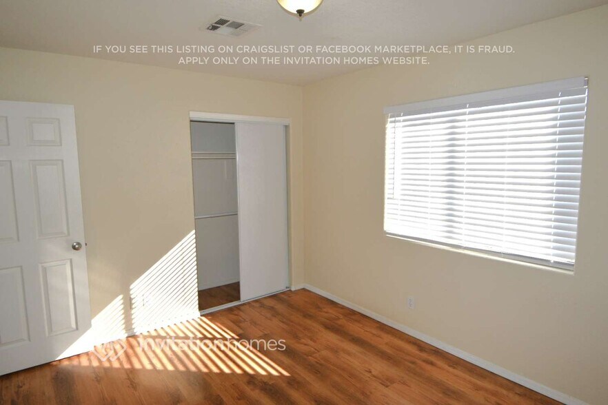 Building Photo - 1802 W Oraibi Dr