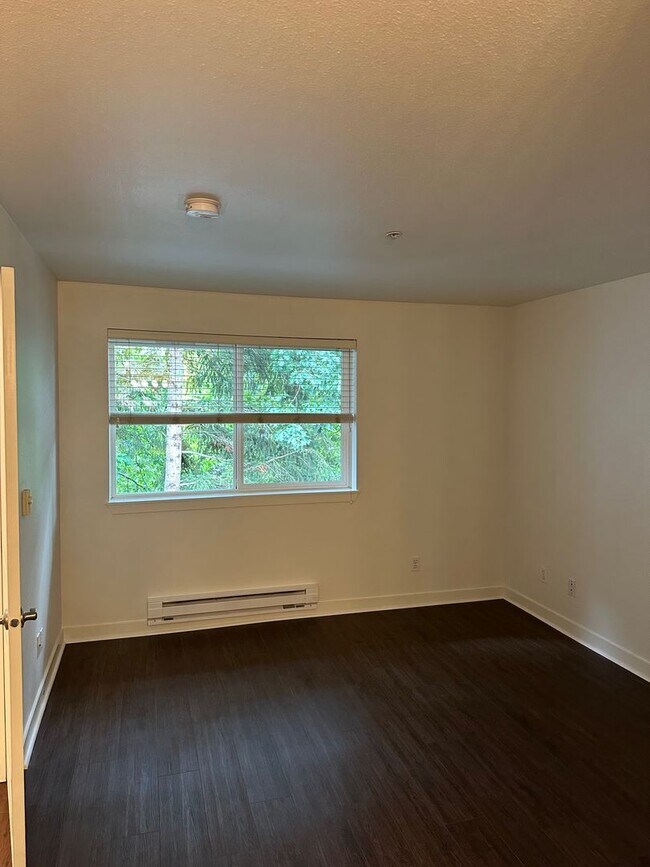 Building Photo - Nice 2 bed / 1 bath Condo in Bothell!