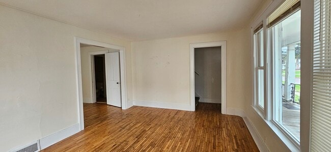 Building Photo - 214 S Church St