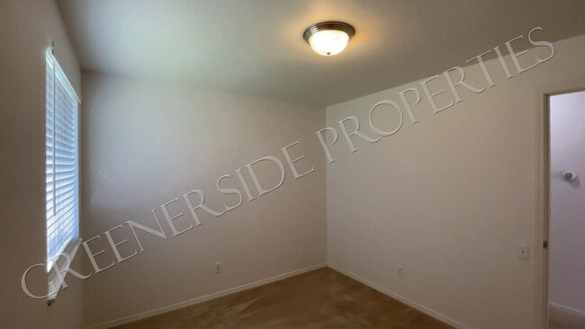 Bedroom - 677 Paradise Plz