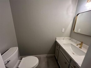 Building Photo - 1516 Park St