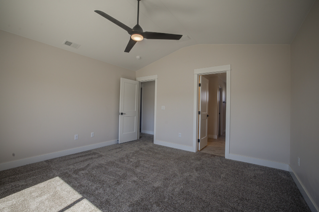 Building Photo - 1621 Serenity Ln