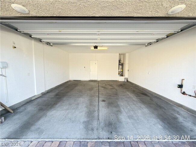 Building Photo - 8856 Flora Run Ave