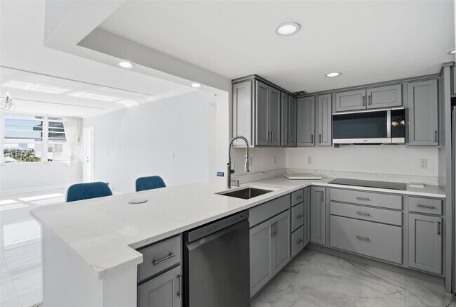 Building Photo - 1170 N Federal Hwy