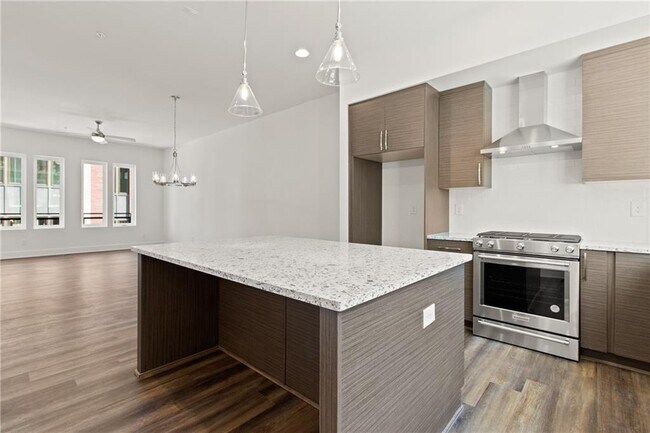 Building Photo - 1292 Chelsea Cir NW