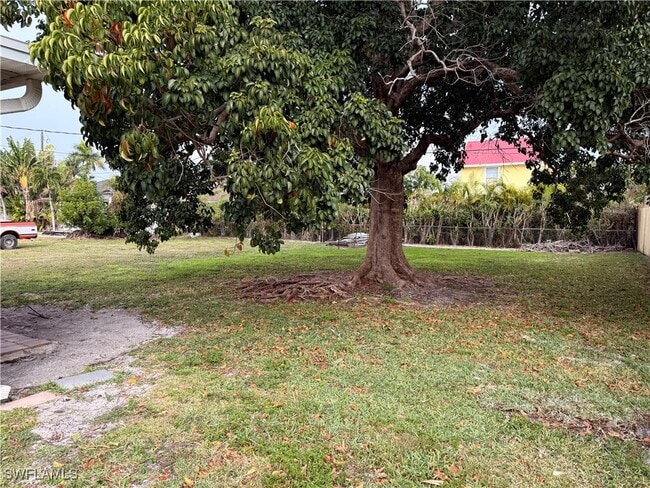 Building Photo - 531 99th Ave N