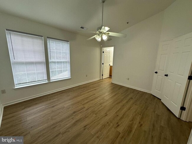 Building Photo - 1327 Lewis Ln