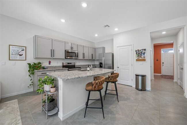Building Photo - 11130 Crescent Deer Dr