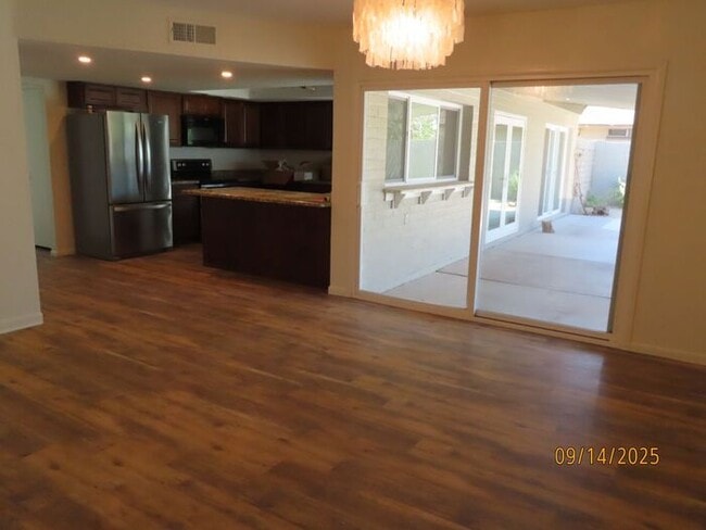 Building Photo - Heather ****$500 Off 1st Month Rent****