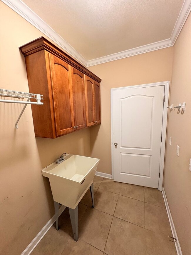 Building Photo - 102 Timber Hill Ct