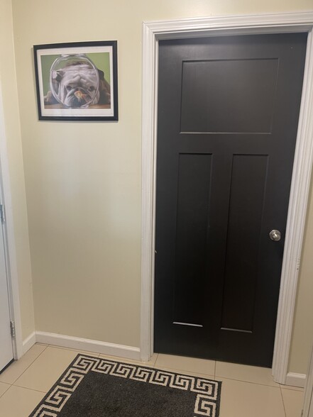 Mudroom - 2223 Berrywood Rd