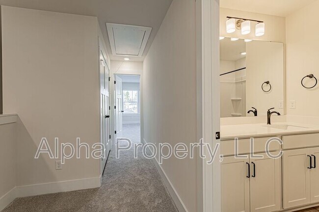 Building Photo - 451 Hazelcote Rd
