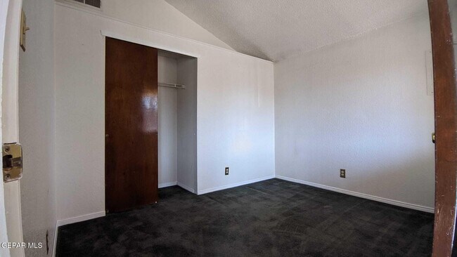 Building Photo - 10207 Silver Strand Pl