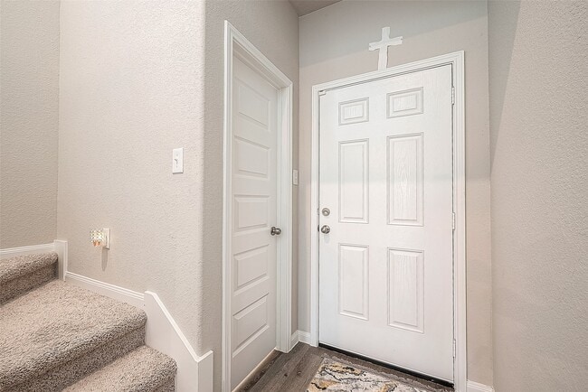 Building Photo - 1317 Mount Bassie Trl