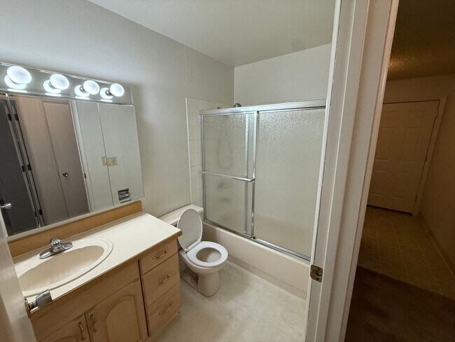 Building Photo - 6949 Windsor Pl