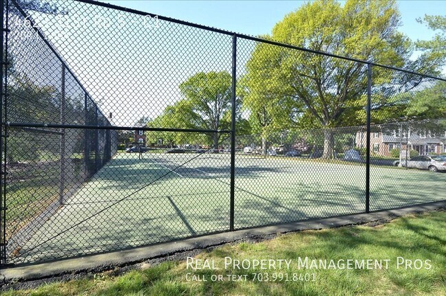 Building Photo - 4623 31st Rd S