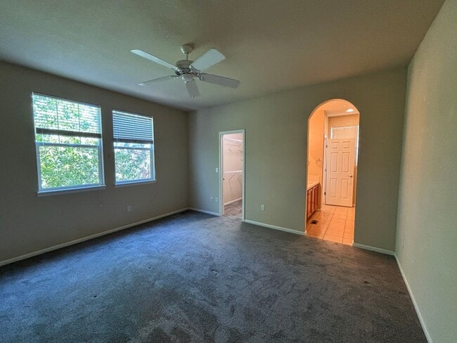 Building Photo - 3903 Rock Creek Dr