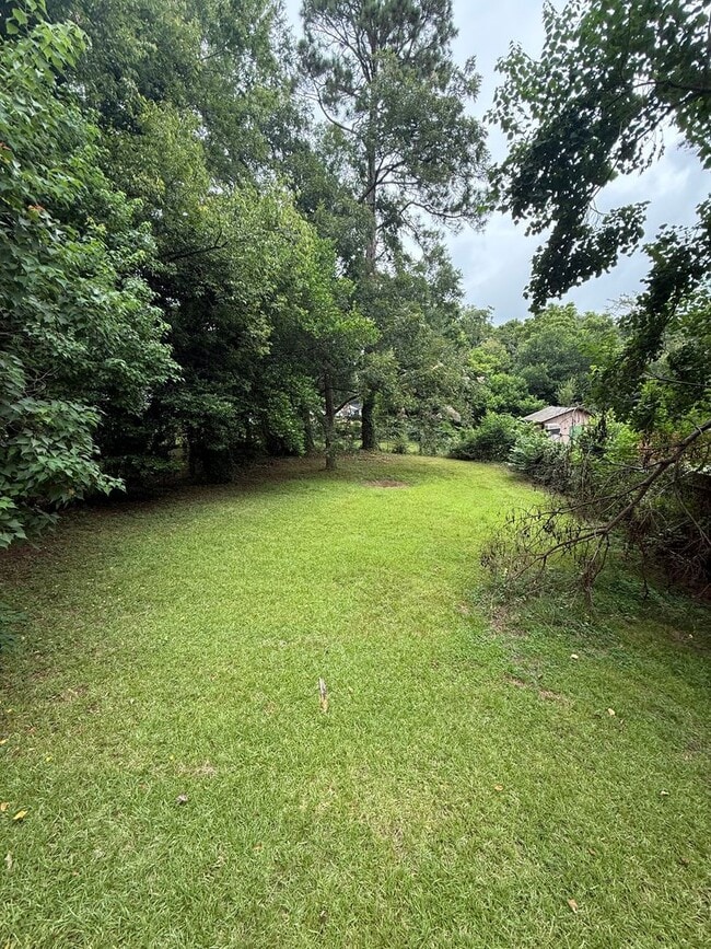 Building Photo - ** 3 Bed 1 Bath located in Chisholm ** Call to schedule a self tour 334-366-9198