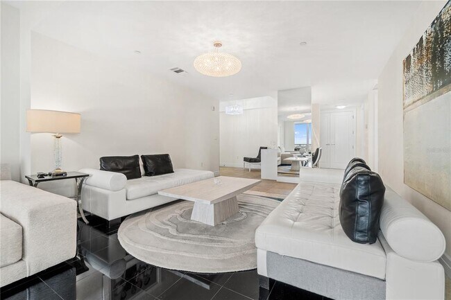 Building Photo - 331 Cleveland St