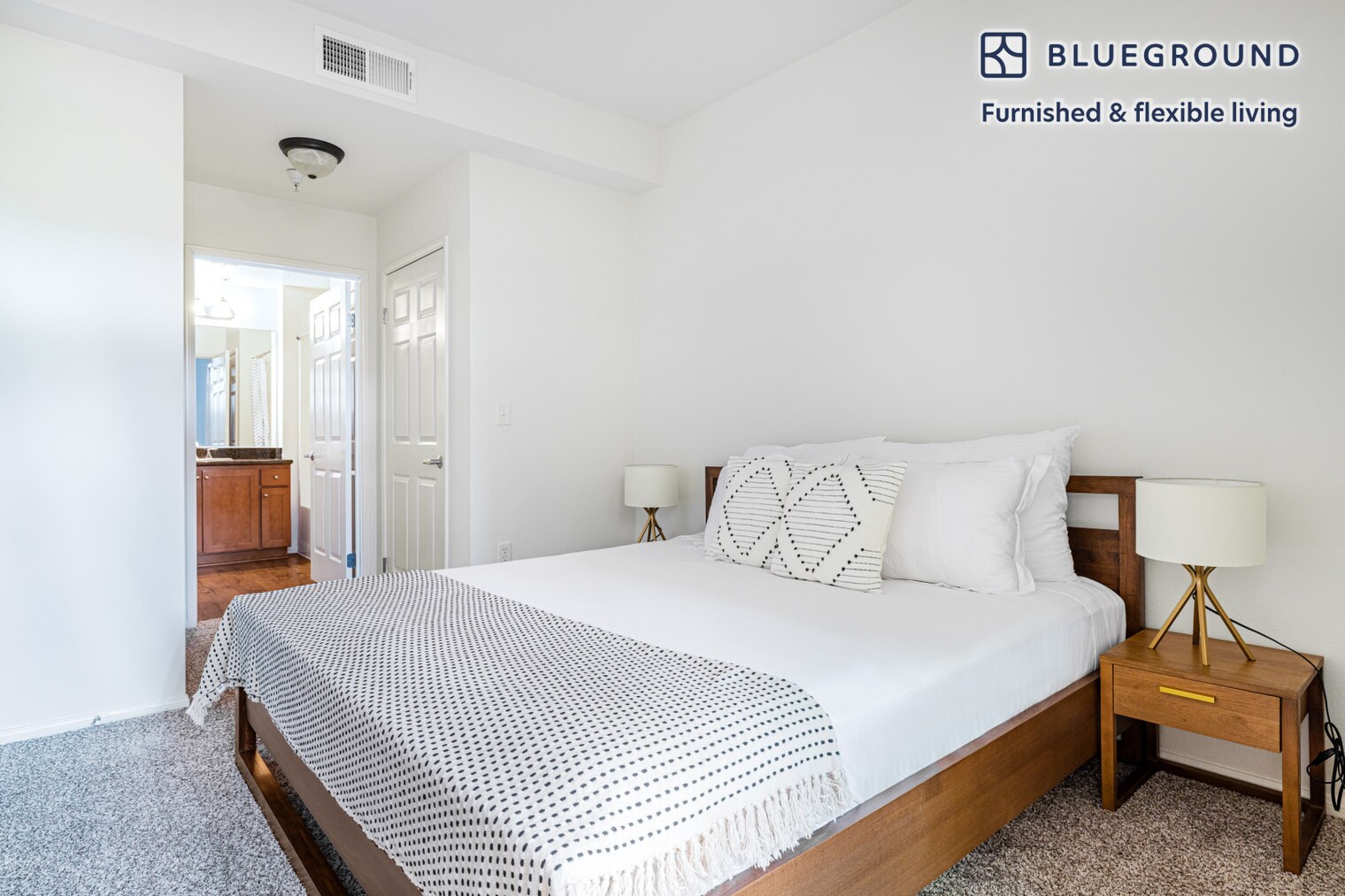 Building Photo - 8601 Lincoln Blvd