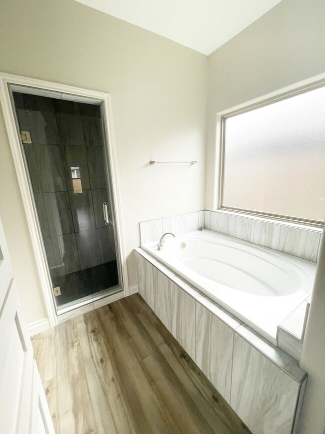 Building Photo - New Construction Home Move in Ready!