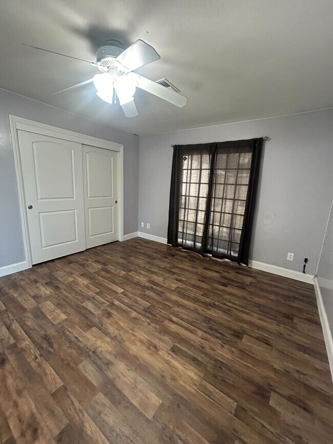 Building Photo - Spacious Home for Rent