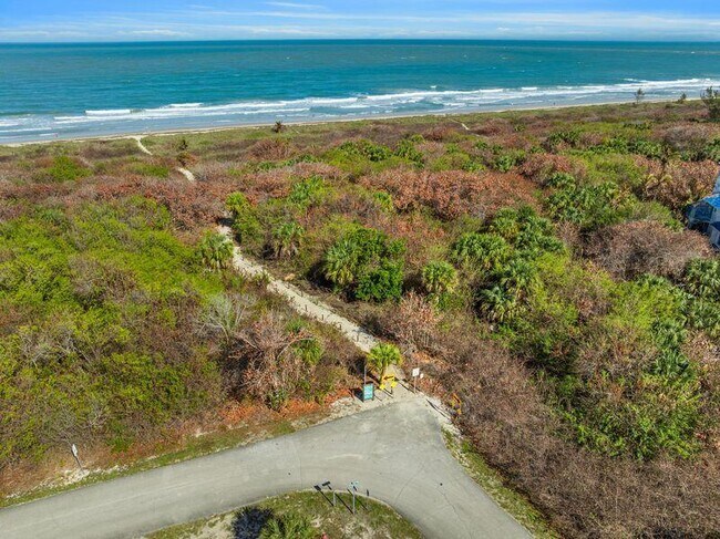 Building Photo - 2319 Tamarind Dr