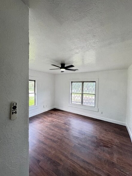 Building Photo - 309 J Johnson